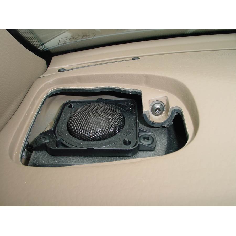 2004 Volvo C70 Dash speaker