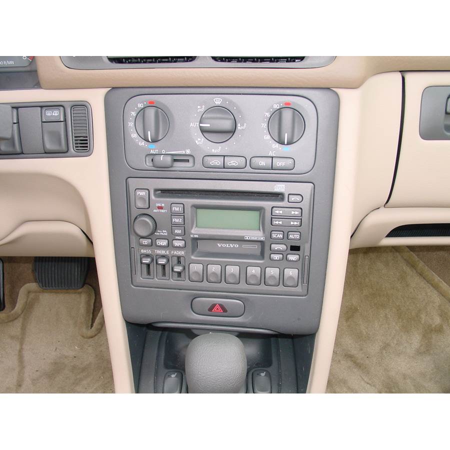1999 Volvo C70 Factory Radio