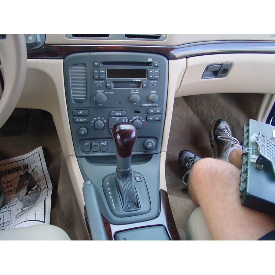 2000 Volvo S80 Factory Radio