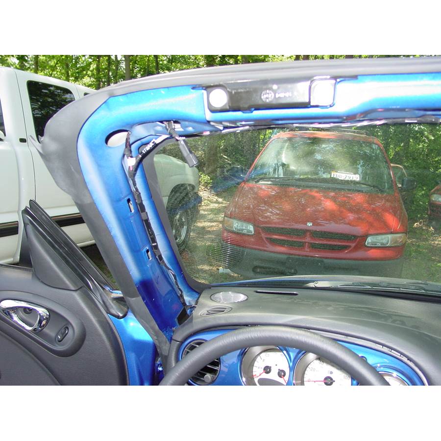 2005 Chrysler PT Cruiser Dash speaker location