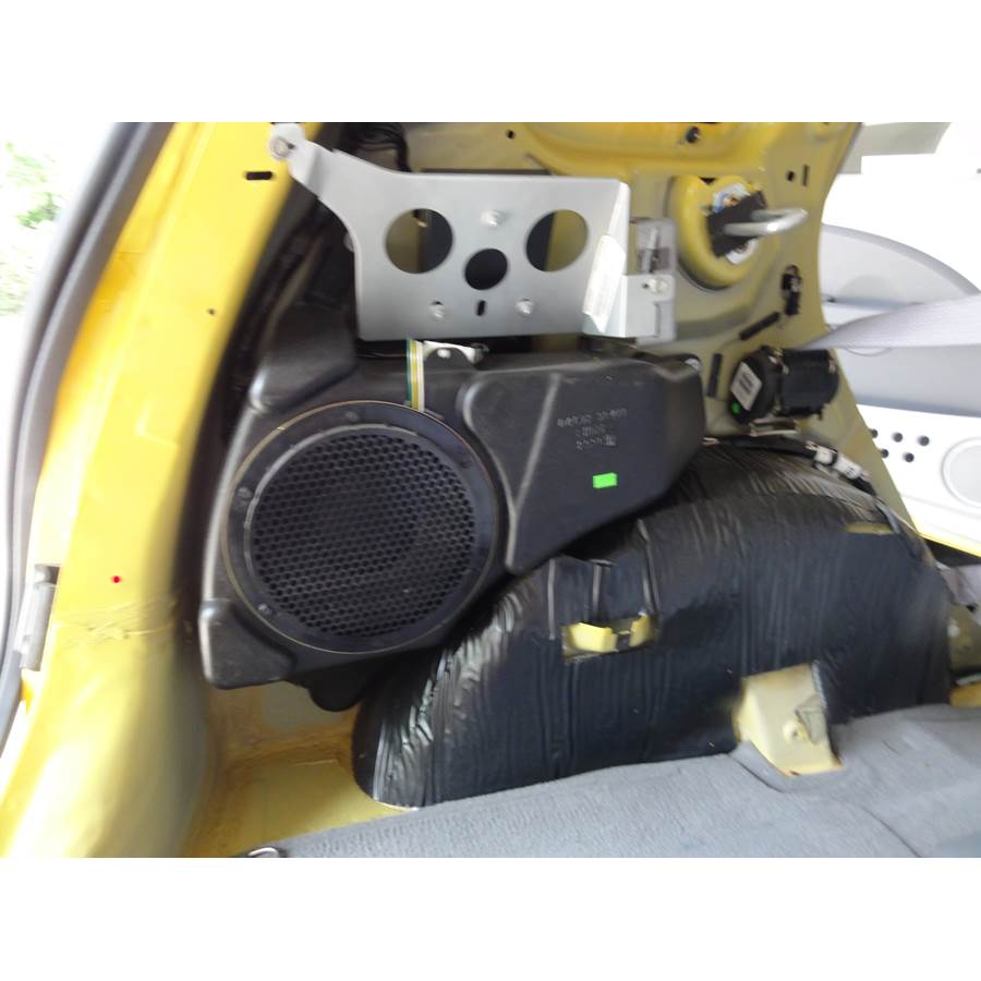 2010 Chrysler PT Cruiser Far-rear side speaker