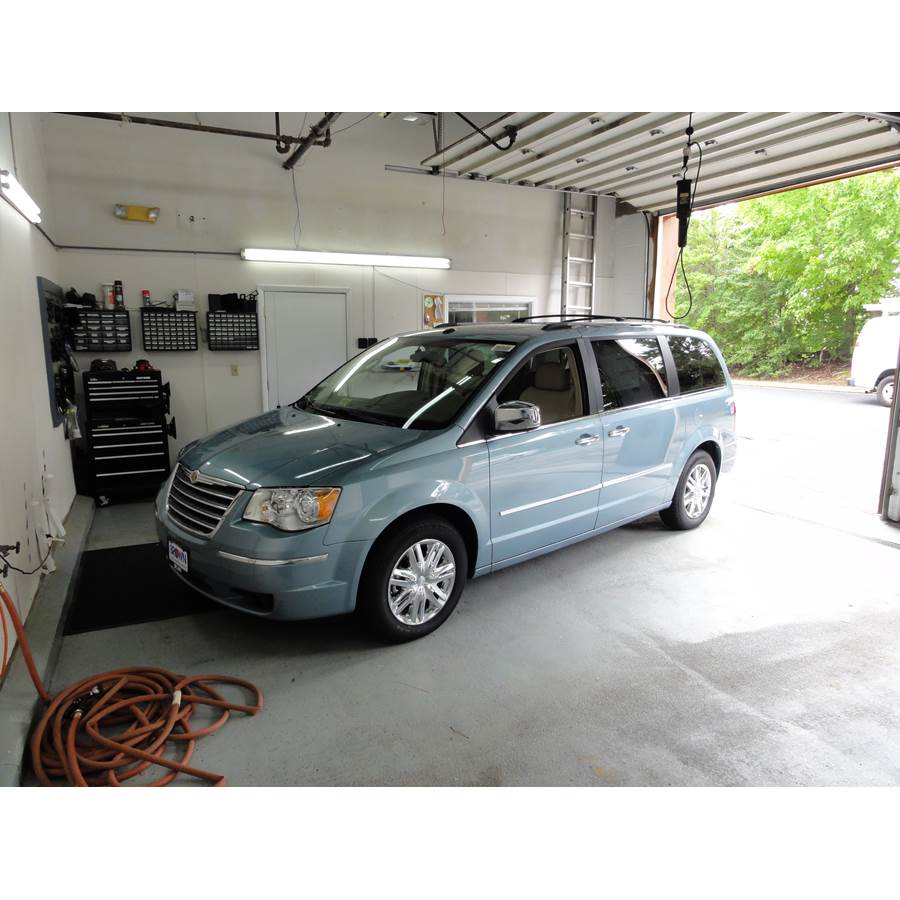 2008 Chrysler Town and Country Exterior