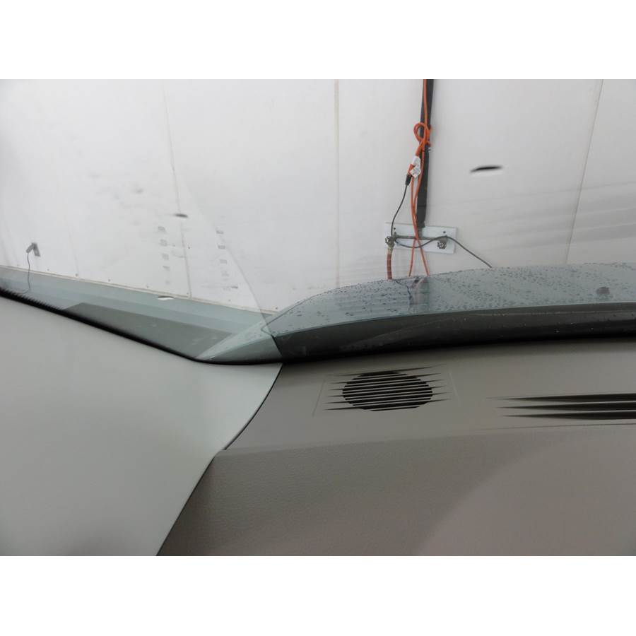 2009 Chrysler Town and Country Dash speaker location