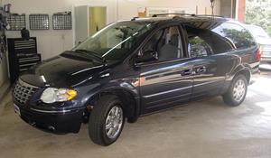 2002 Chrysler Town and Country Exterior