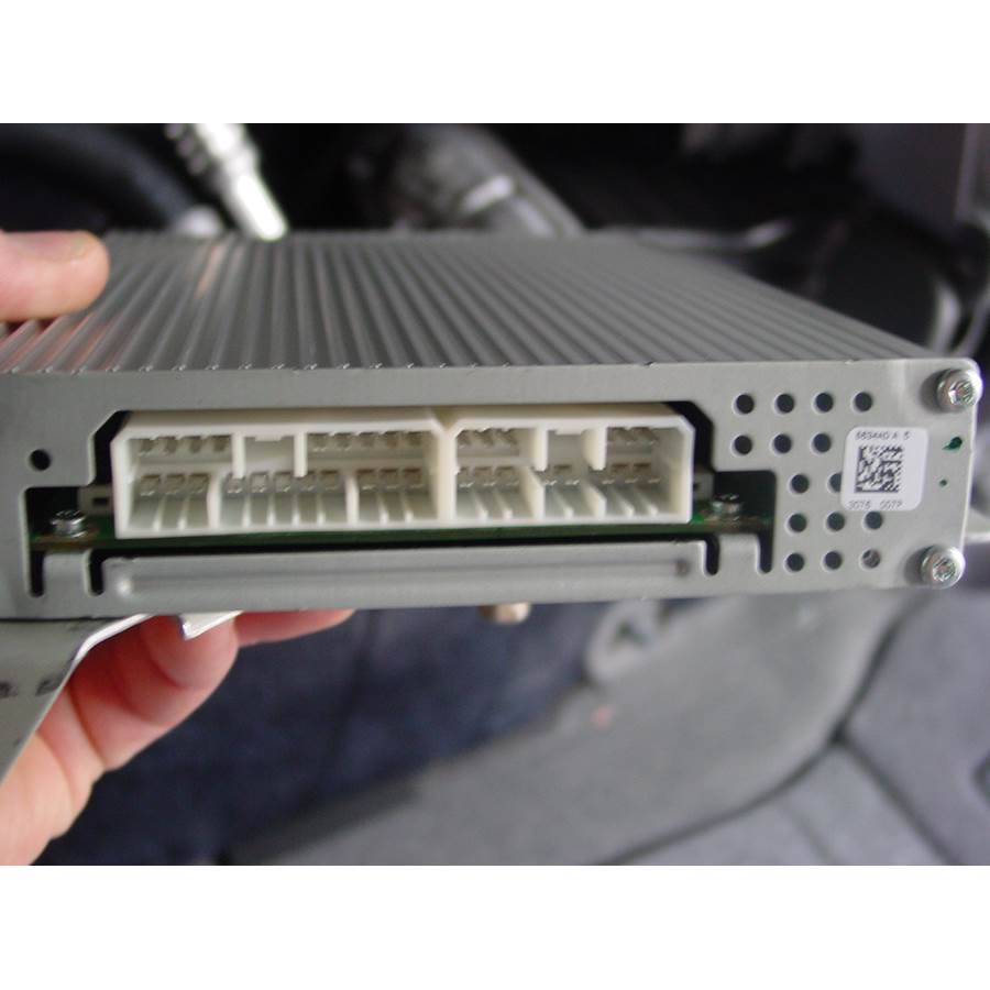 2001 Chrysler Voyager Factory amplifier