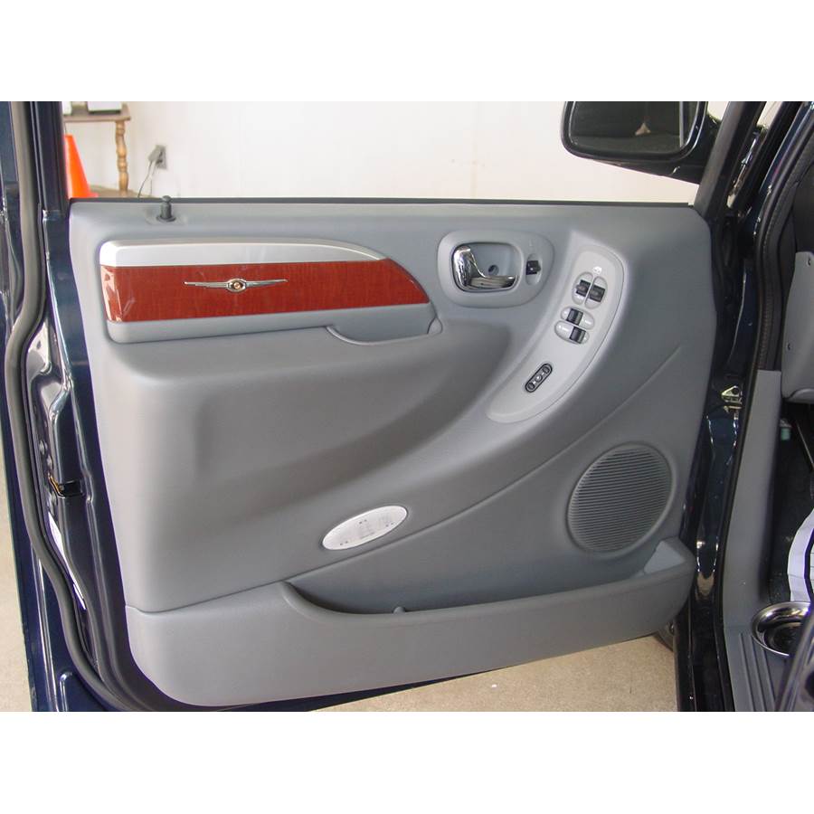2002 Chrysler Town and Country Front door woofer location