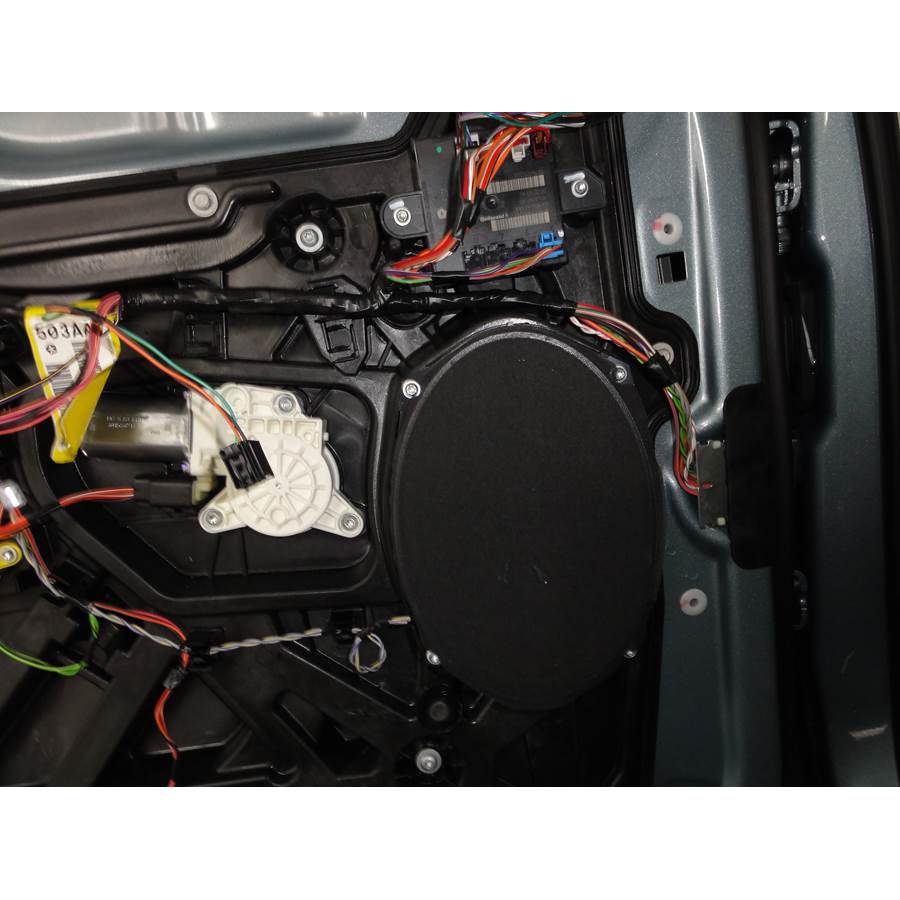2014 Chrysler Town and Country Front door speaker