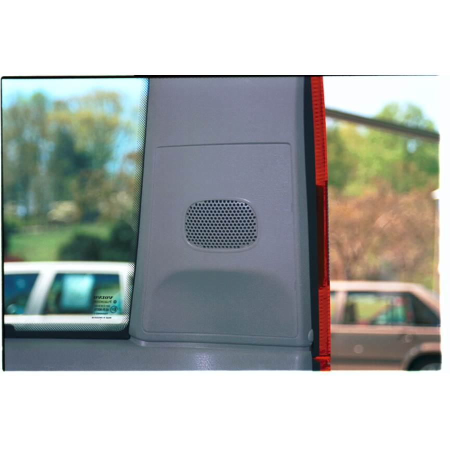 1998 Volvo V70 GLT Rear pillar speaker location