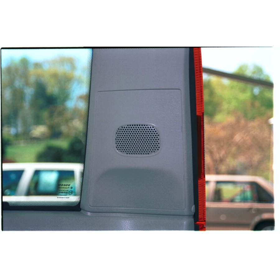 1999 Volvo V70 Rear pillar speaker location