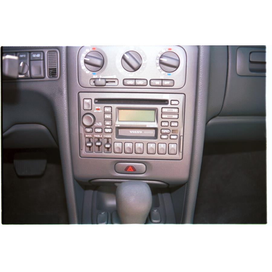 1998 Volvo V70 GLT Factory Radio