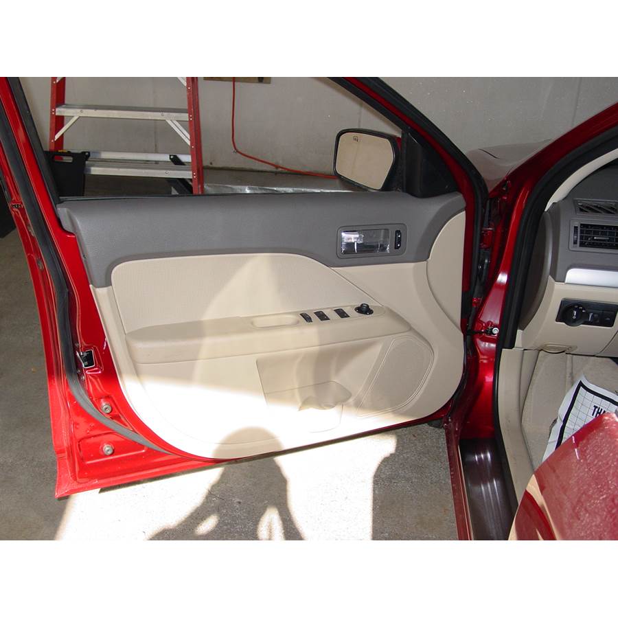 2009 Mercury Milan Front door speaker location