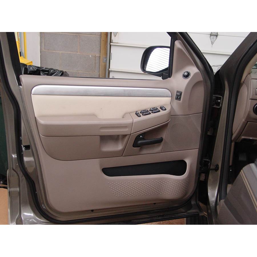 2003 Mercury Mountaineer Front door speaker location