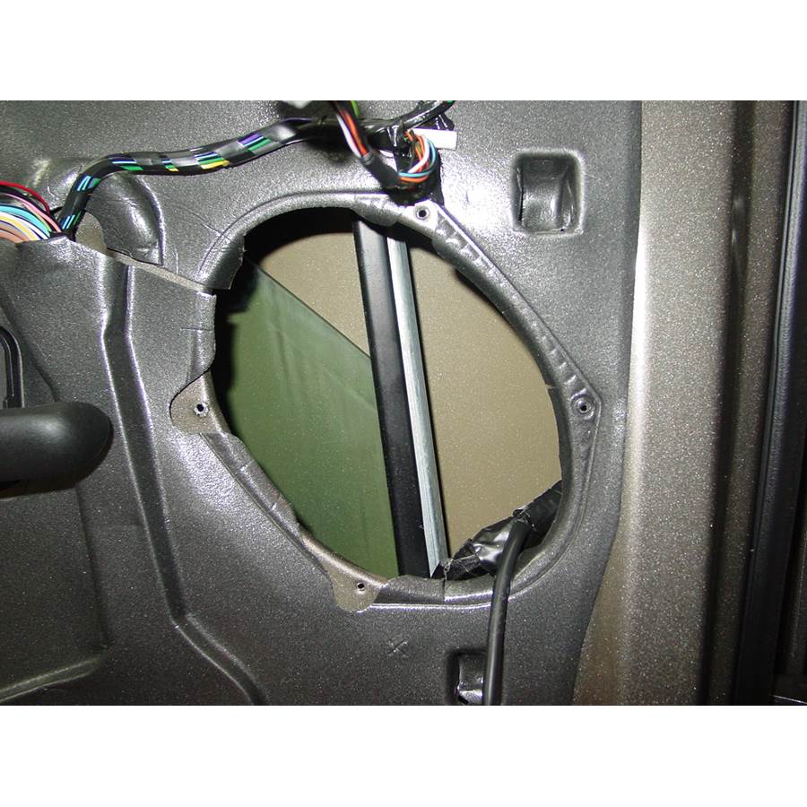 2004 Mercury Mountaineer Front speaker removed