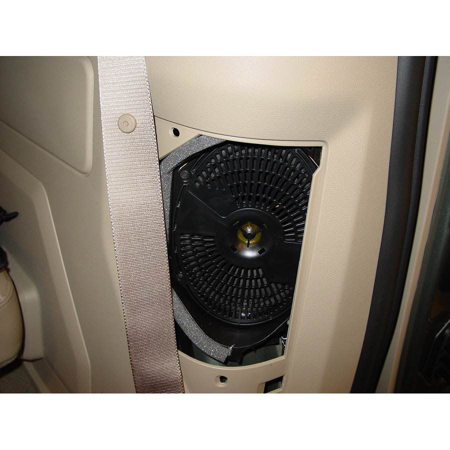2004 Mercury Monterey Rear side panel speaker