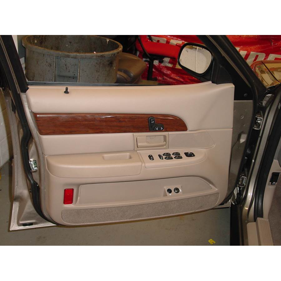 2009 Mercury Grand Marquis Front door speaker location