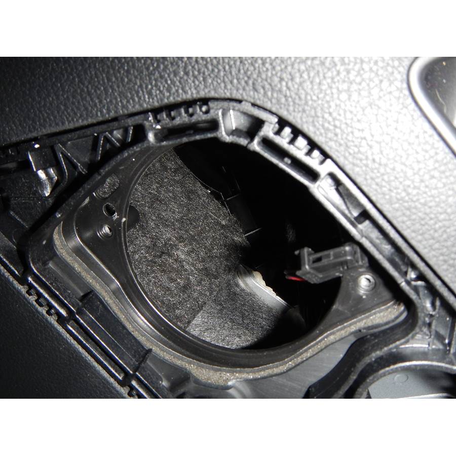 2010 Audi Q5 Dash speaker removed