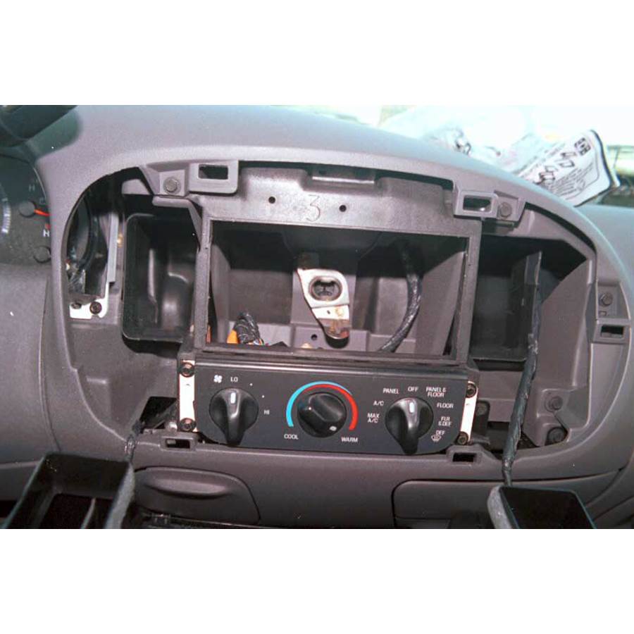 2000 Ford F-150 Factory radio removed