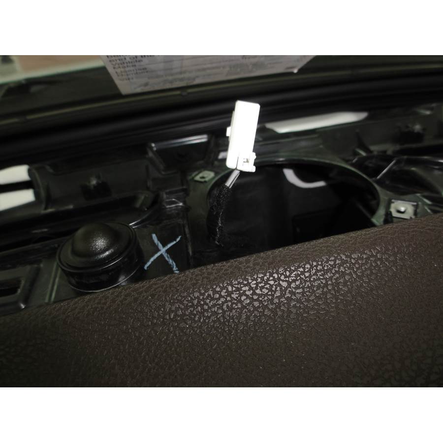2011 Chrysler 300 Center dash speaker removed