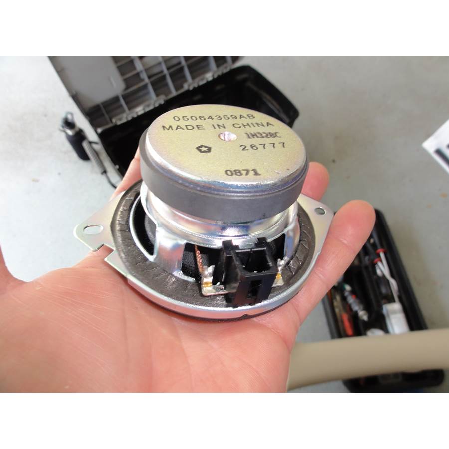 2018 Chrysler 300 Dash speaker removed