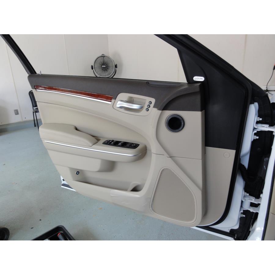 2012 Chrysler 300 Front door woofer location