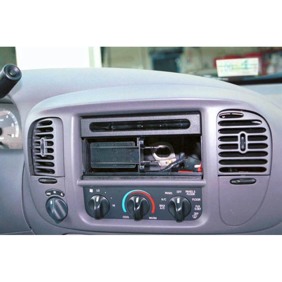 1998 Ford F-150 Stereo kit installed