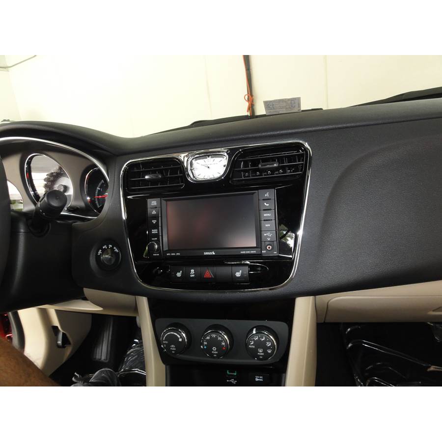 2012 Chrysler 200 Factory Radio