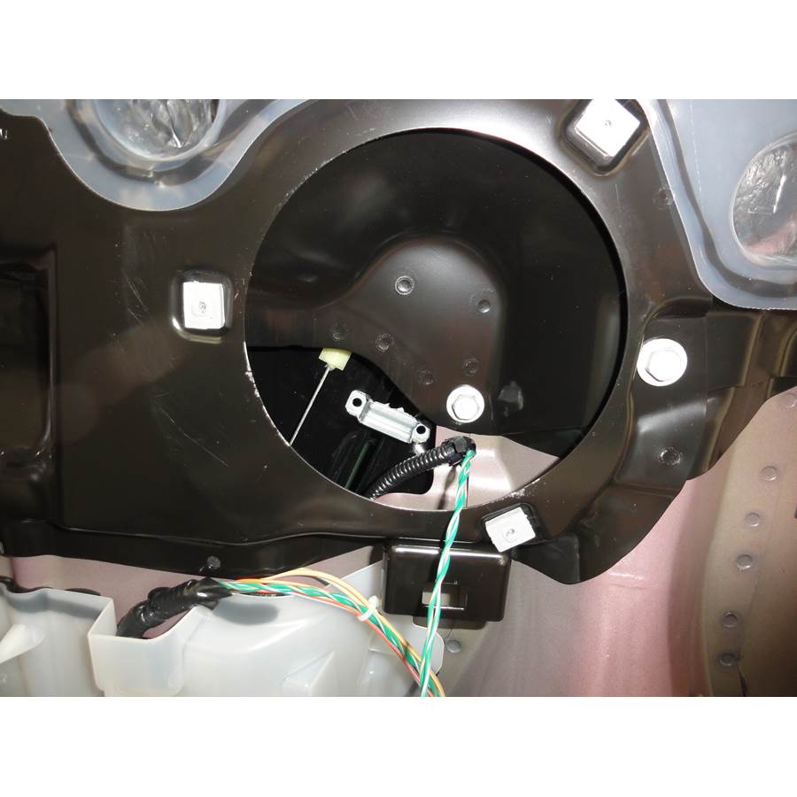 2013 Chrysler 200 Rear side panel speaker removed