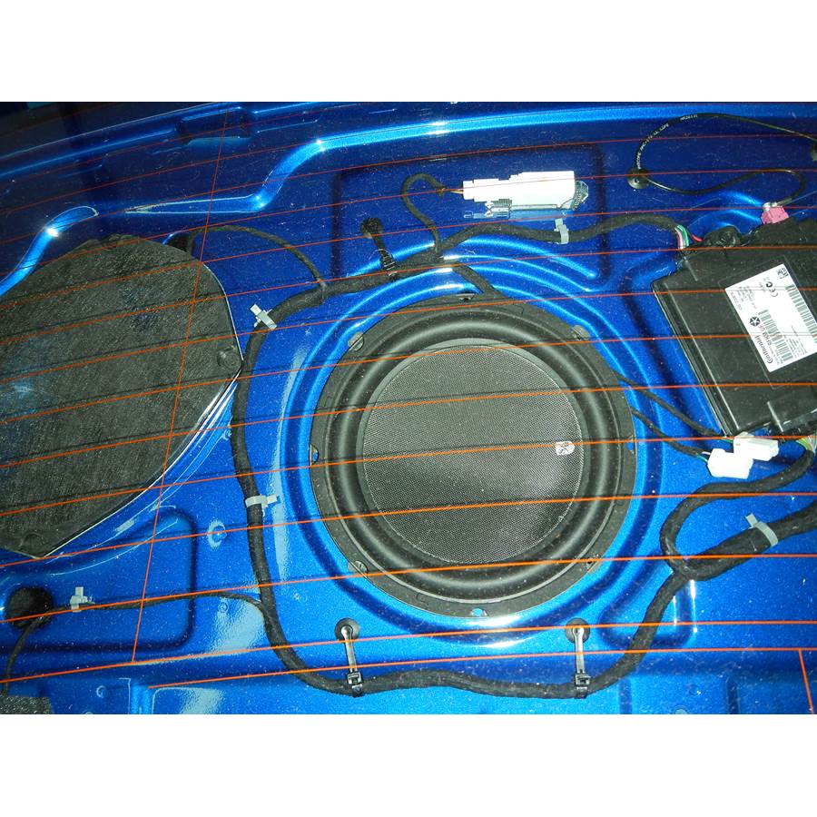 2017 Chrysler 200 Rear deck center speaker