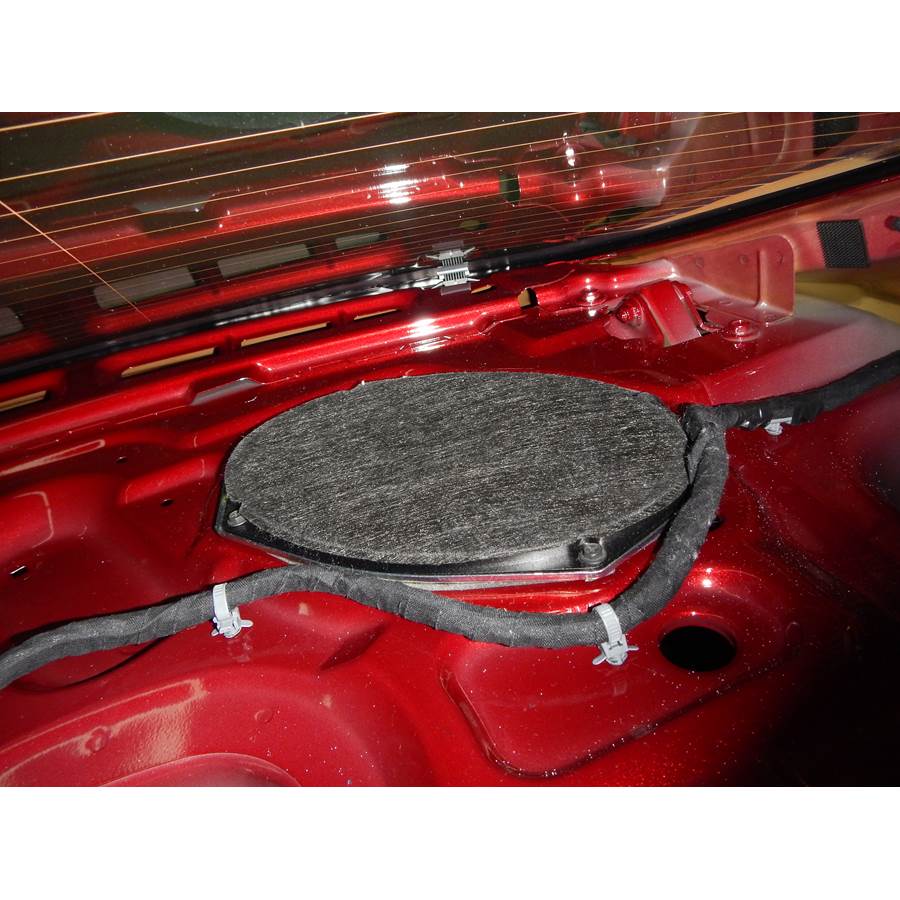 2017 Chrysler 200 Rear deck speaker