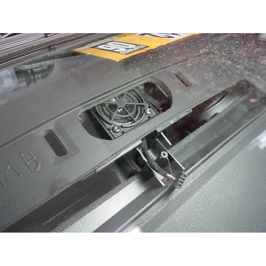 2009 Audi A4 Center dash speaker