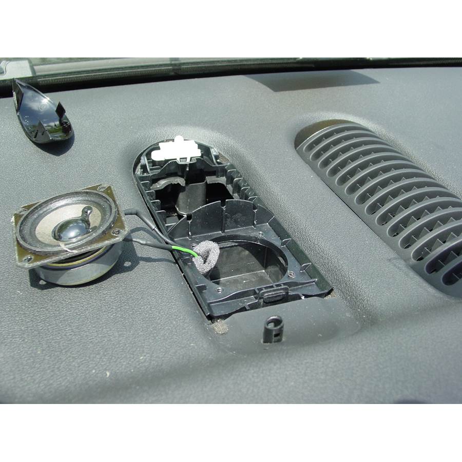 2005 Audi TT Center dash speaker removed