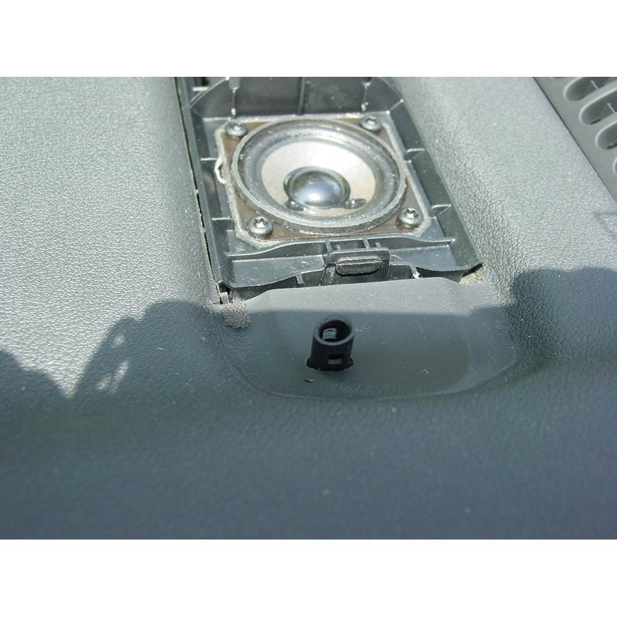 2006 Audi TT Center dash speaker