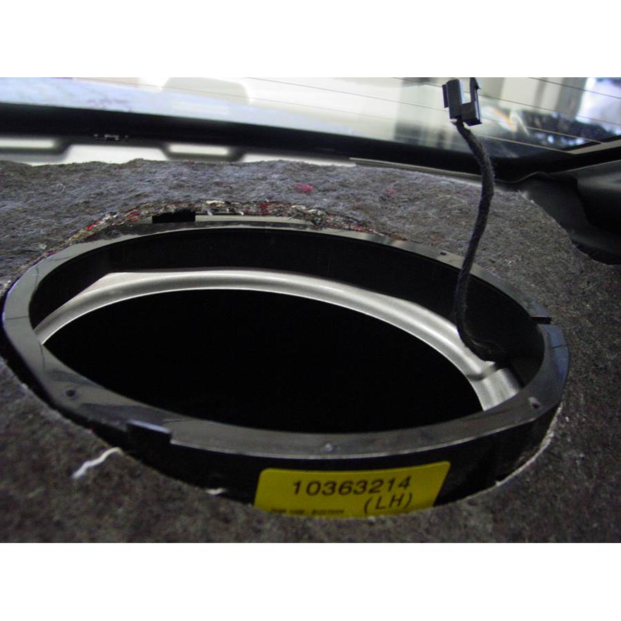 2006 Buick LaCrosse Rear deck speaker removed