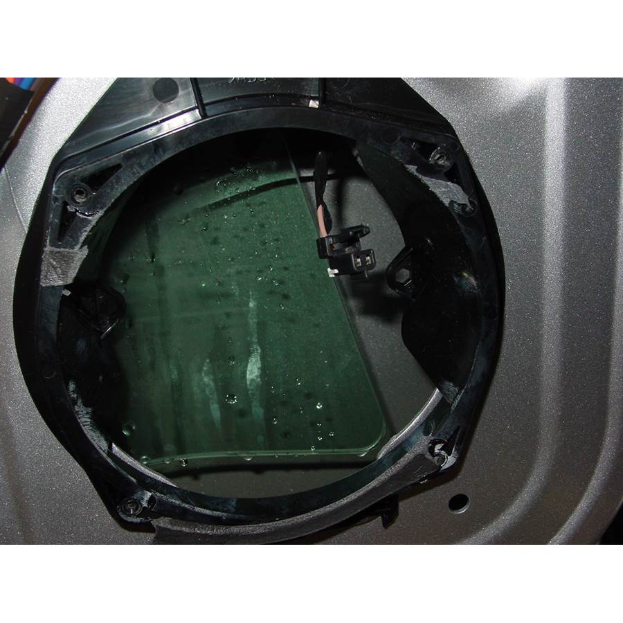 2008 Buick LaCrosse Front speaker removed