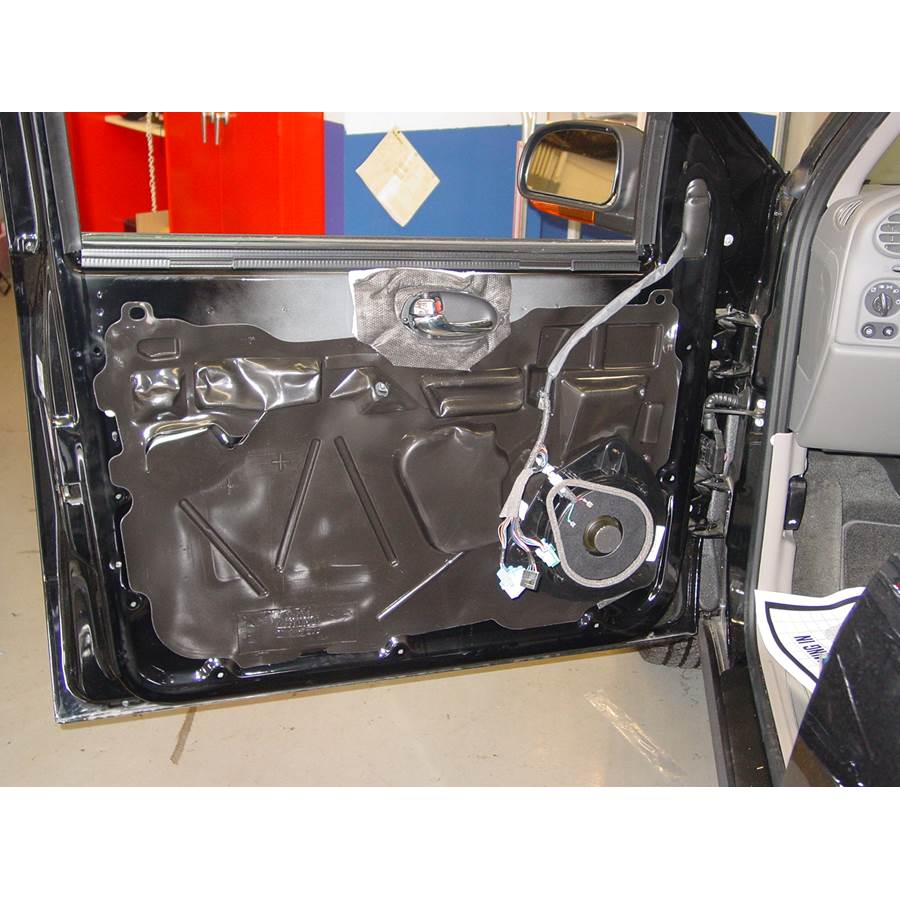 2004 Buick Rainier Front door speaker