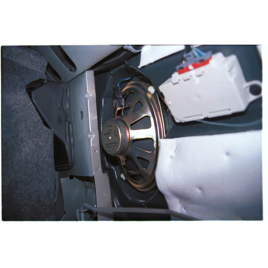 2004 Buick Park Avenue Rear deck speaker