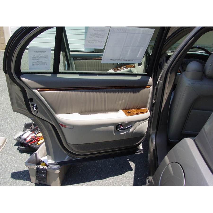 1997 Buick Park Avenue Rear door speaker location