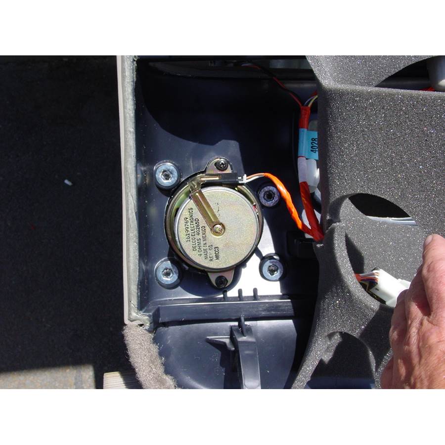 2004 Buick Park Avenue Rear door speaker