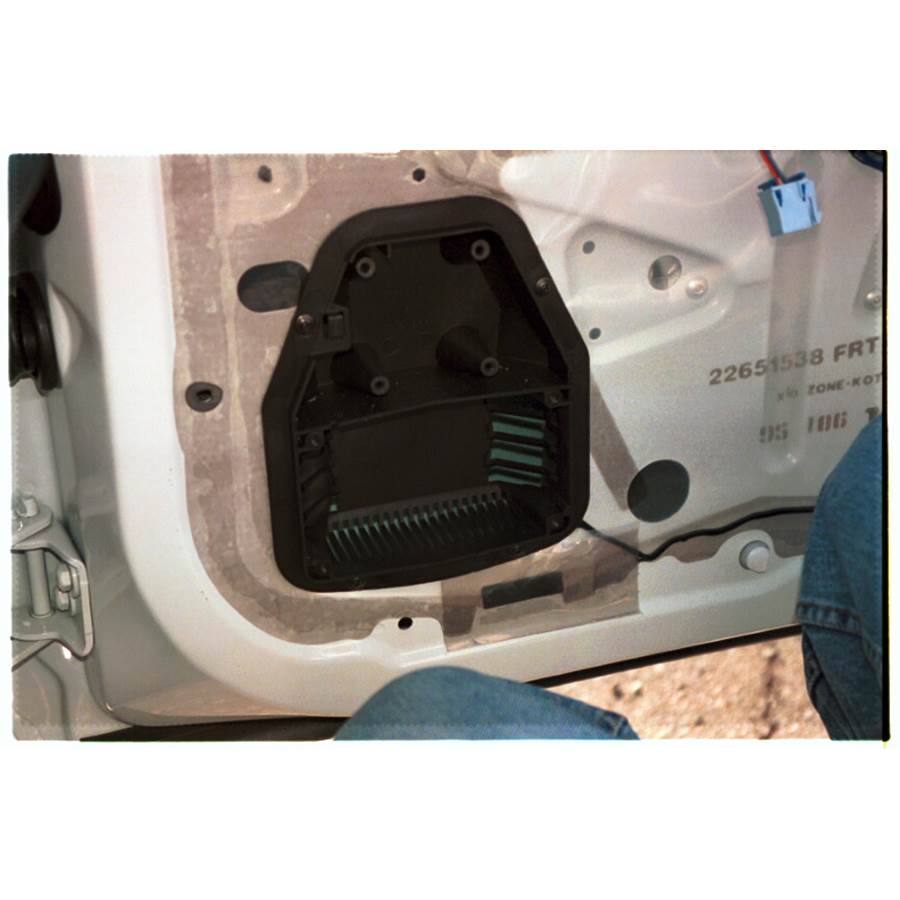 1998 Oldsmobile Achieva Front speaker removed