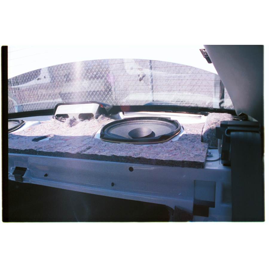 1996 Oldsmobile Achieva Rear deck speaker