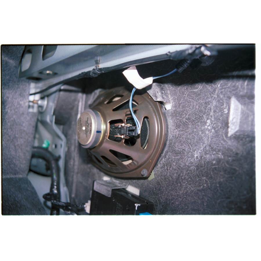 1999 Buick Riviera Rear deck speaker