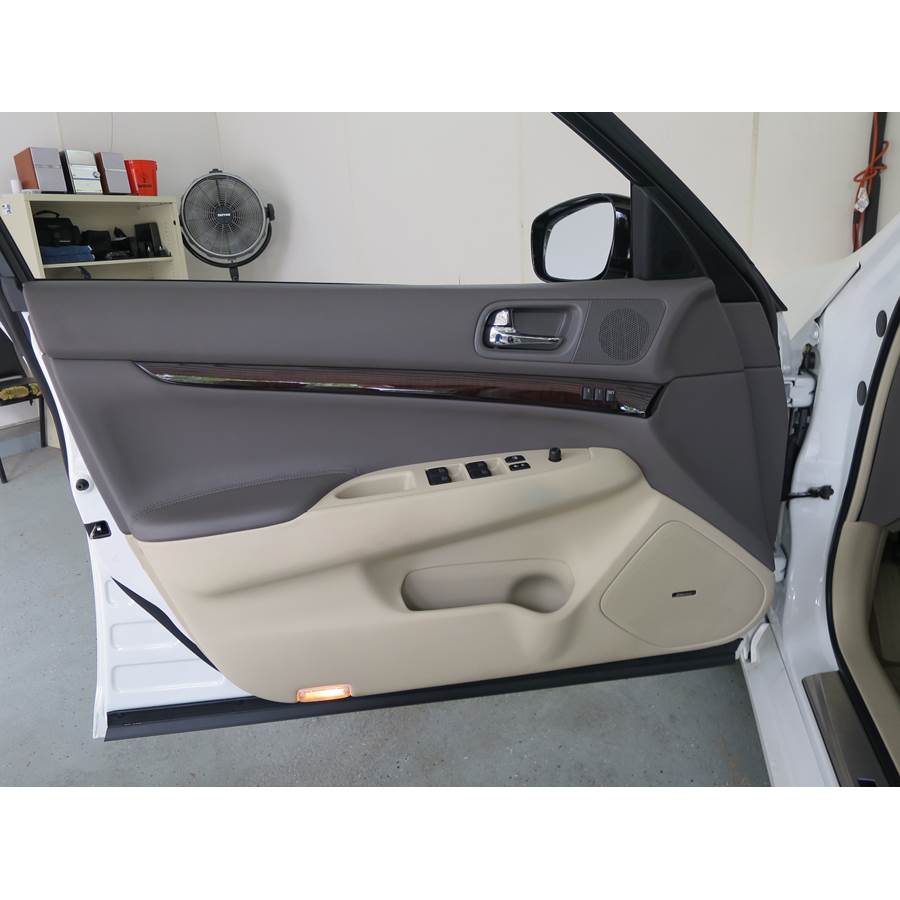 2013 Infiniti G37 Front door speaker location