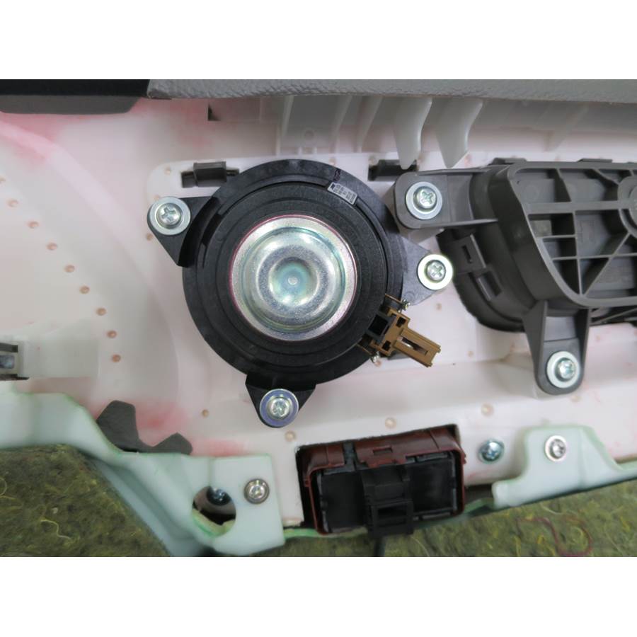 2013 Infiniti G37 Front door midrange