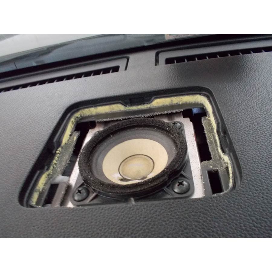 2008 Infiniti G37 Center dash speaker