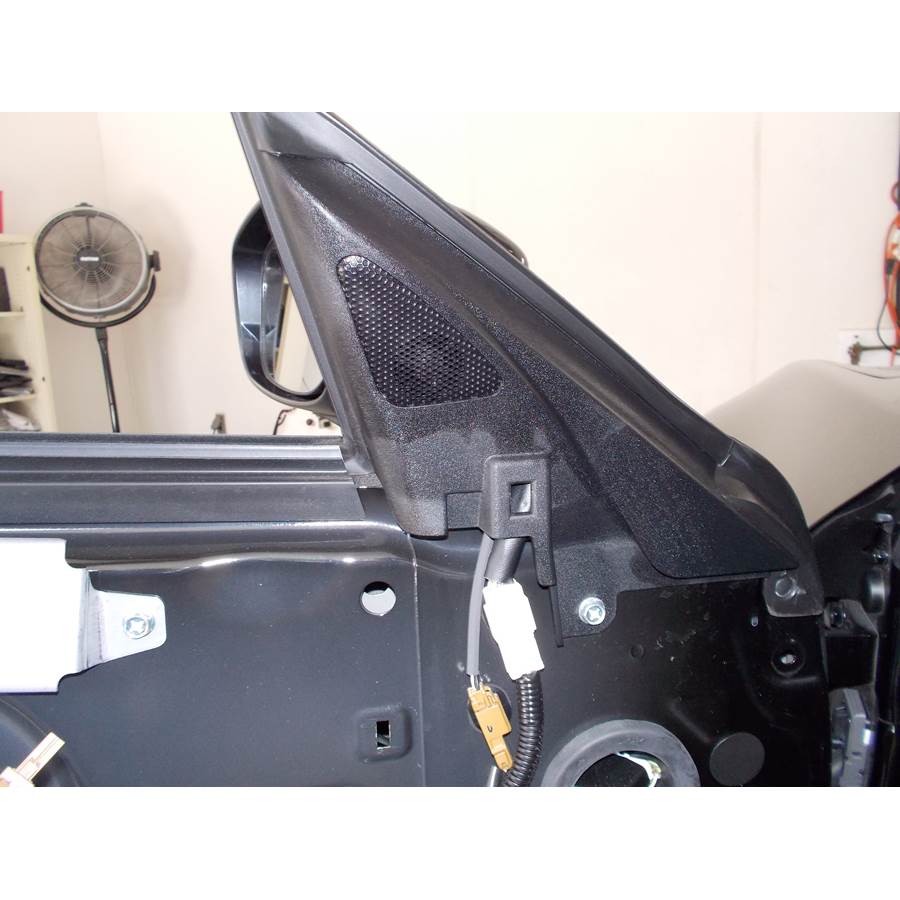 2009 Infiniti G37 Front door tweeter location