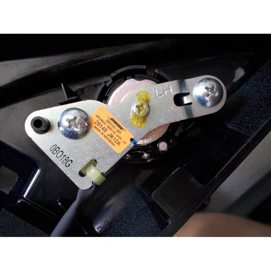 2009 Infiniti G37 Front door tweeter