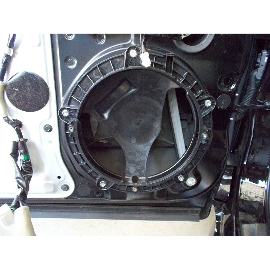 2012 Infiniti G37 Front door woofer removed