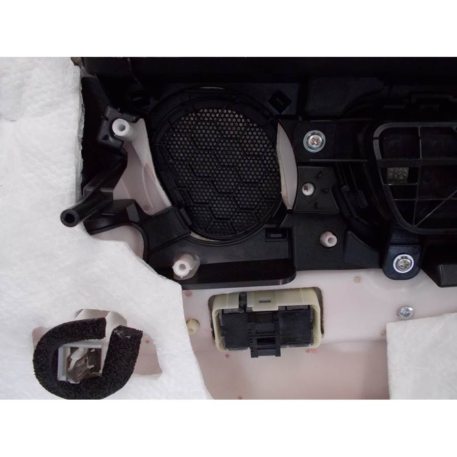 2008 Infiniti G37 Front door midrange removed