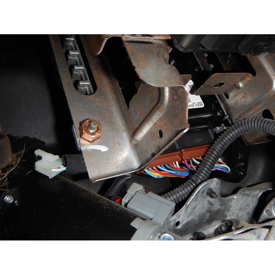 2008 Infiniti QX56 Factory amplifier