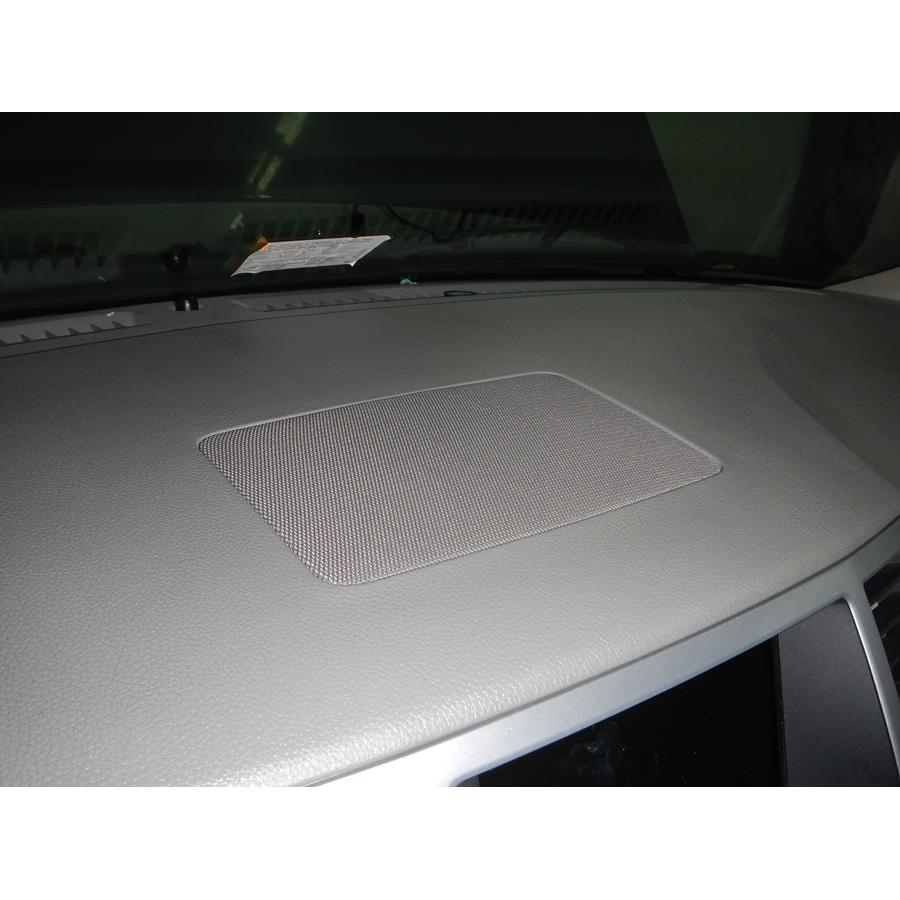 2010 Infiniti QX56 Center dash speaker location